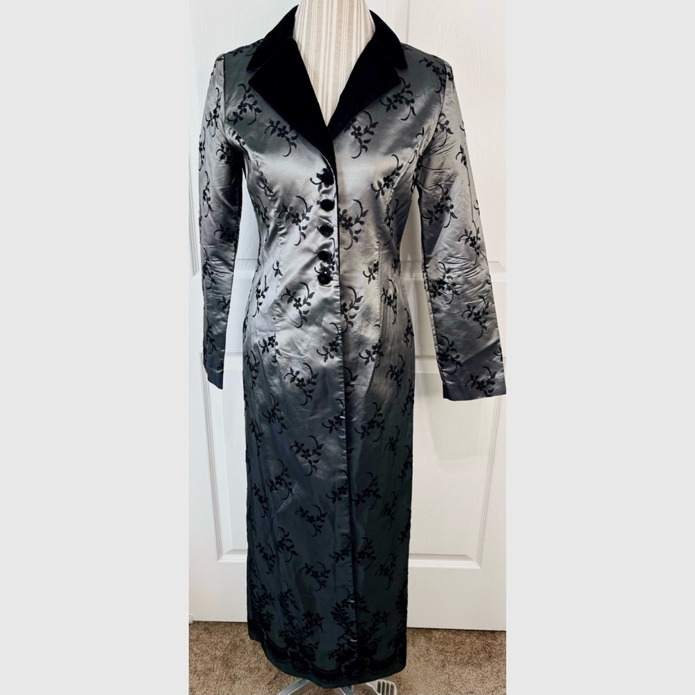 VTG 90s De-Laru Sheila Yen Silver Taffeta Formal Jacket Black Velour Trim MED